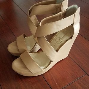 Nude wedges